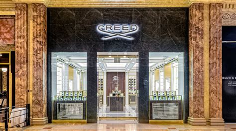 Shops with CREED in Vienna title.